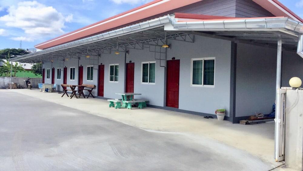 Baan Plernphat 1 — Chiang Khan