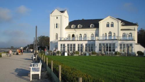 Haus Bischofsstab Ferienwohnung am Meer — 4-Star Luxury Hotel in Bad Doberan, Germany
