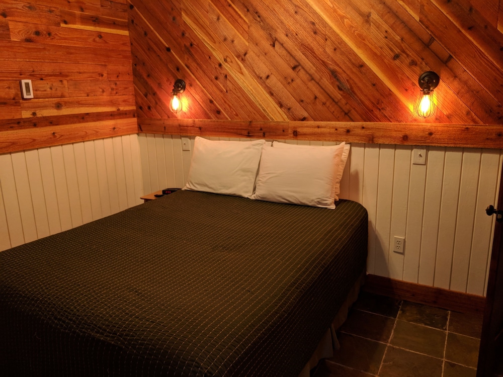 Emerald Forest Cabins - photo 29