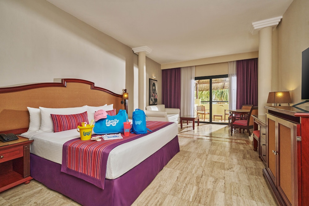 Family Selection at Grand Palladium Vallarta Resort & Spa All Inclusive