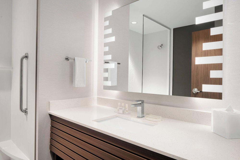 Courtyard by Marriott Houston I 10 West Memorial - photo 13