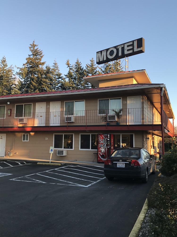 Smokey Point Motor Inn - photo 71