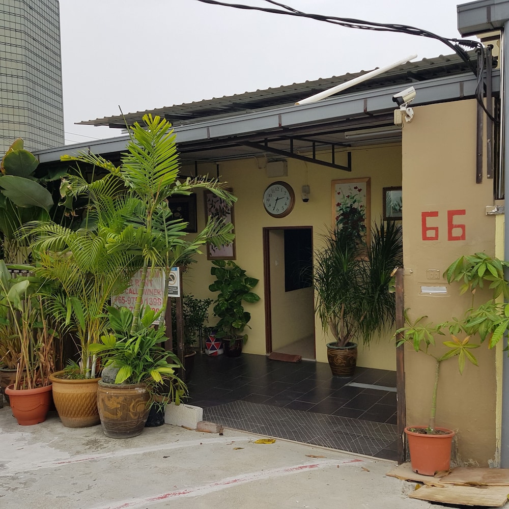Check Inn - carbon neutral hotel in Johor Bahru