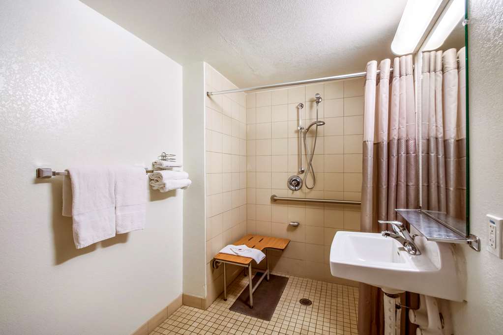 Motel 6 Youngtown AZ Phoenix Sun City - photo 27
