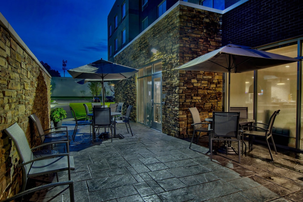 Fairfield by Marriott Inn & Suites Rochester Hills - photo 31