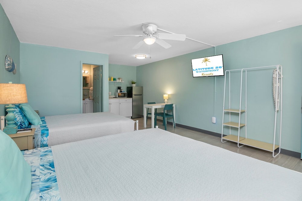Latitude 26 Waterfront Boutique Resort Fort Myers Beach - photo 23