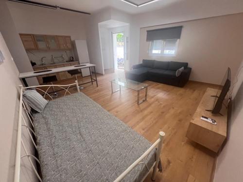 Olvia 10 — 4-Star Luxury Hotel in Athens, Greece