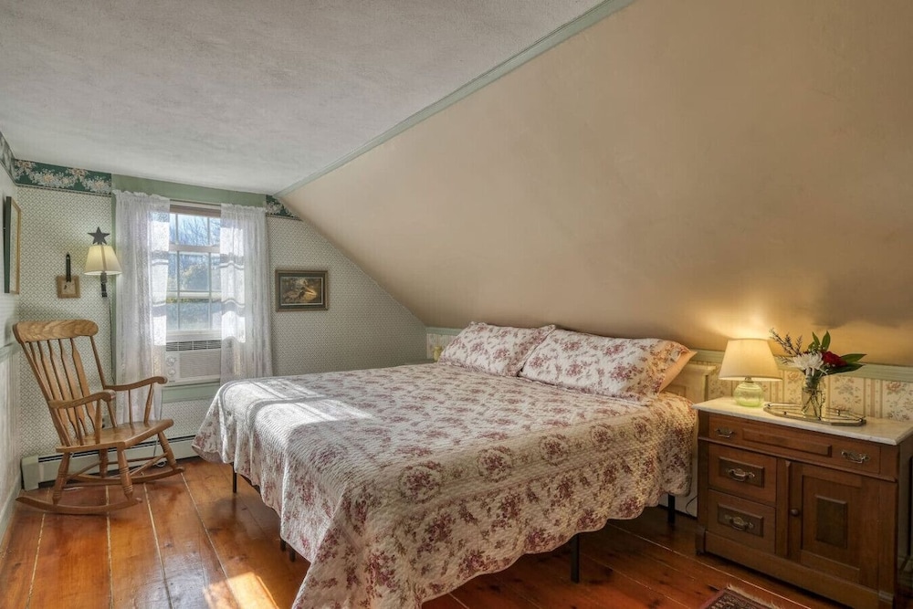 Open Hearth Inn - photo 12