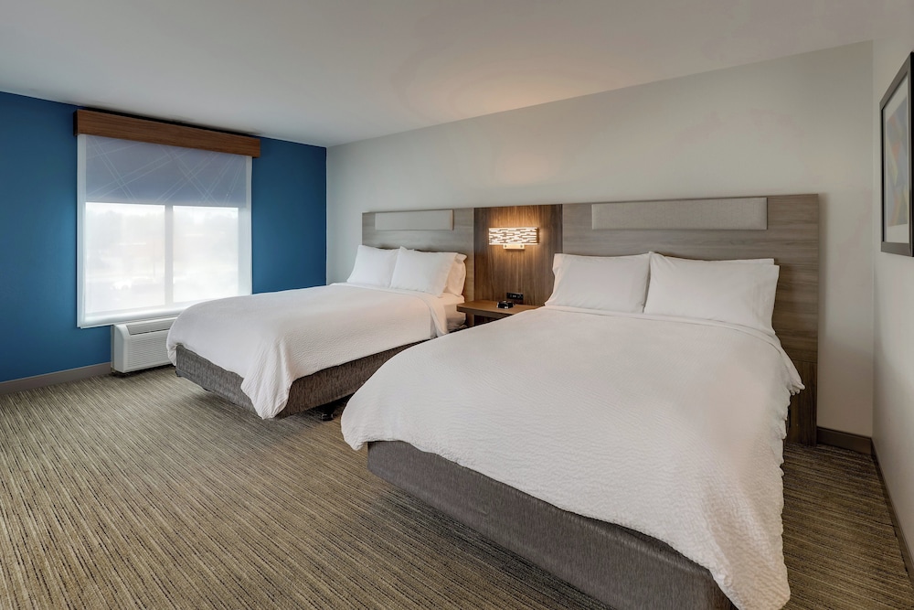 Holiday Inn Express Hotel & Suites Hinesville East Fort Stewart - photo 73