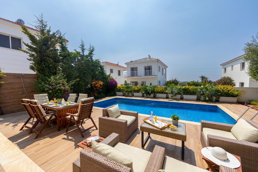 Napa Bay View Villa 8 — 4-Star Luxury Hotel in Ayia Napa, Cyprus