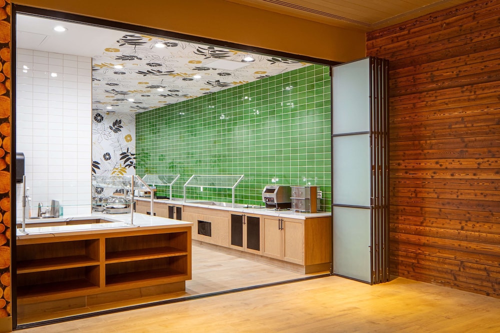 DoubleTree By Hilton Sacramento - photo 30
