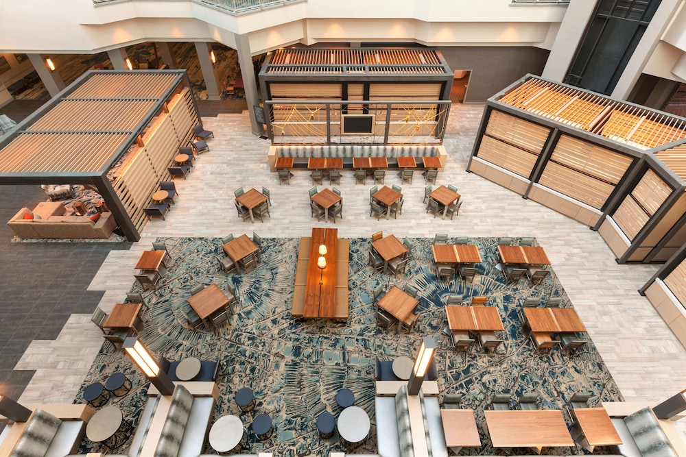 Embassy Suites by Hilton Monterey Bay Seaside - photo 52