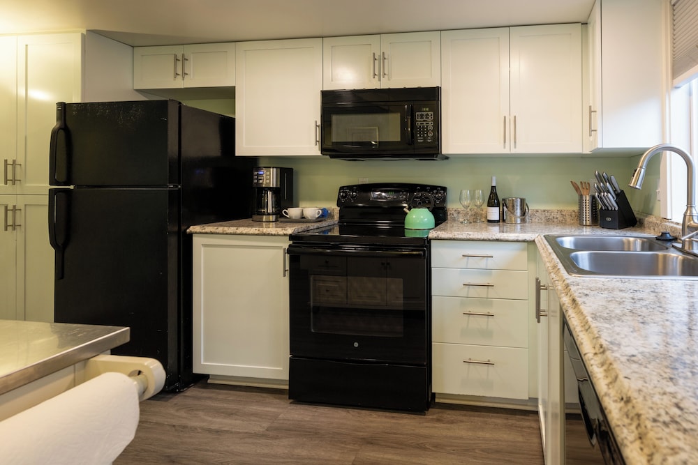 Seaside Oceanfront Inn - photo 94