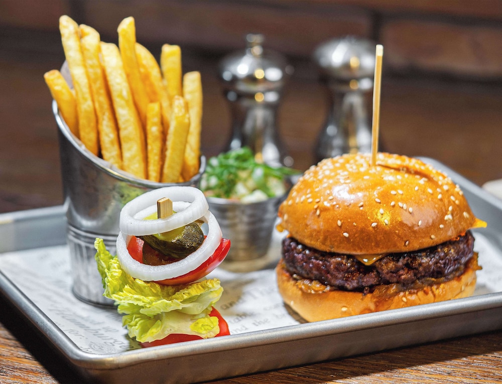 מזון ומשקאות