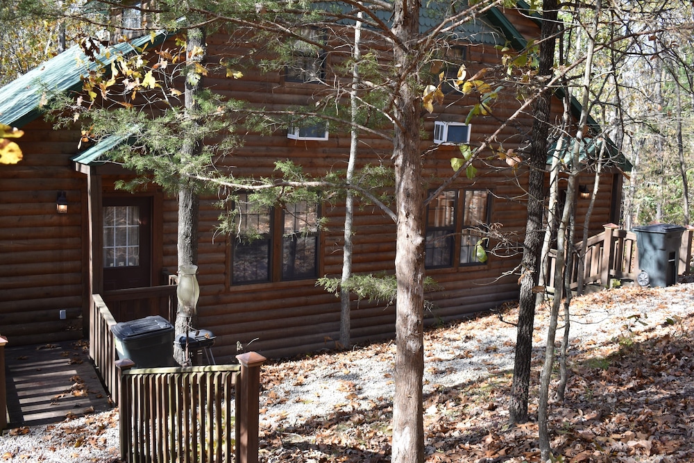 Bear Creek Lodge Cabin Resort - photo 113