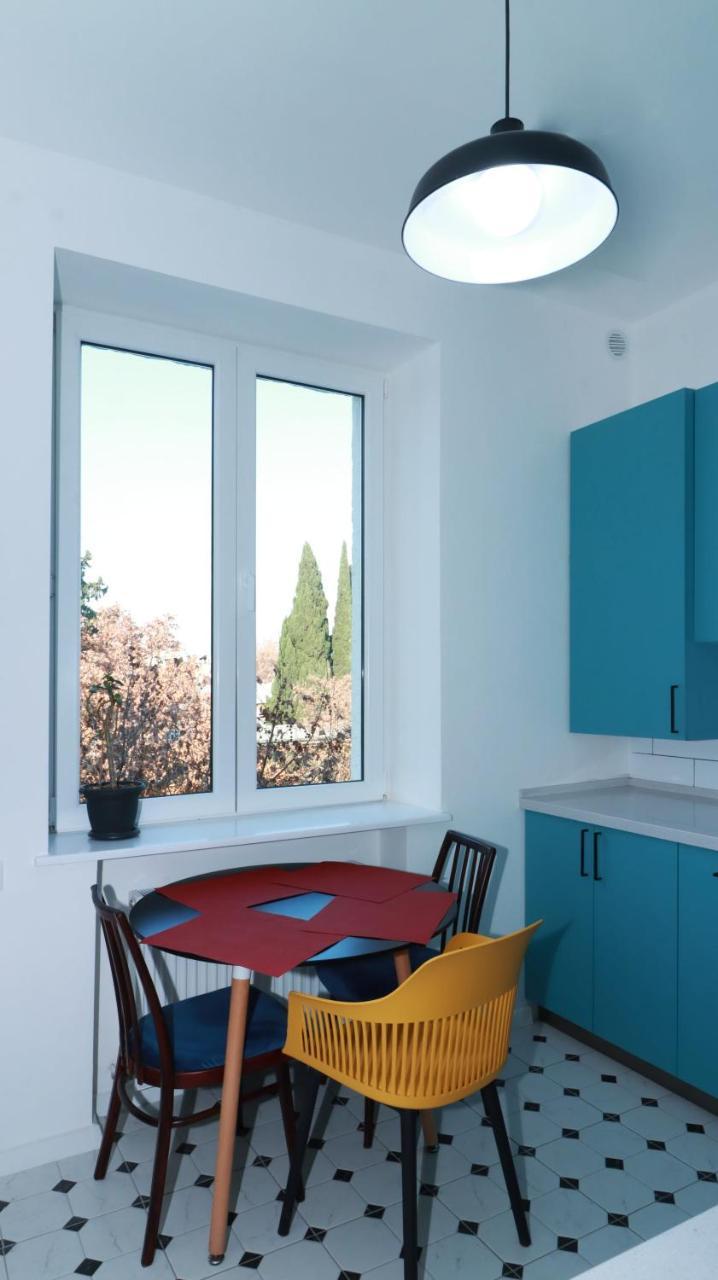 Stylish & Authentic 2BR Retreat in Central Tbilisi Wehost