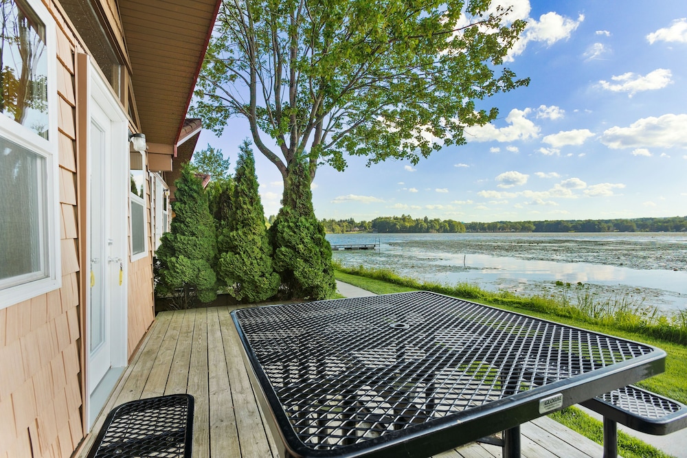 Edinboro Lake Resort Cabins - photo 123