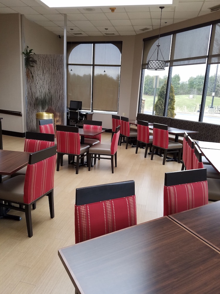 Comfort Inn North of Asheville - photo 52