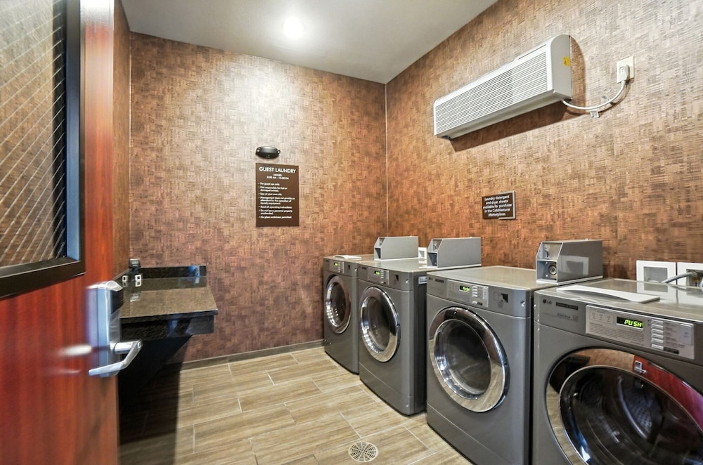 Cobblestone Hotel & Suites Bellefontaine - photo 67