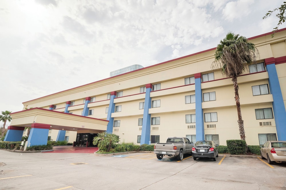 Rodeway Inn Houston North Greenspoint Houston TX - photo 2