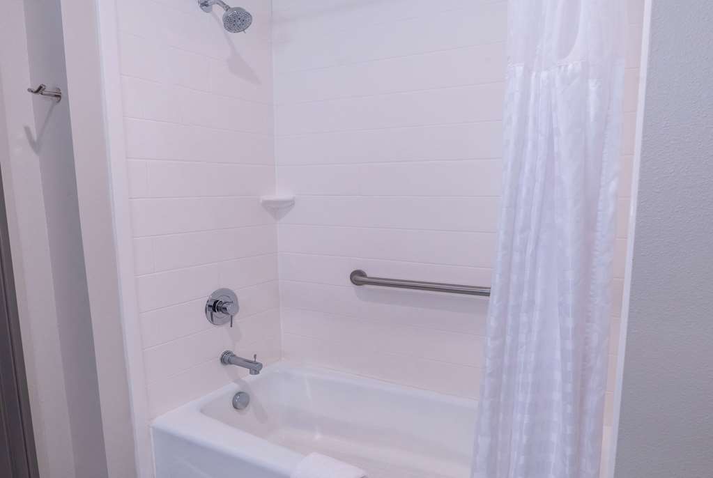 La Quinta Inn & Suites by Wyndham Corpus Christi Southeast - photo 62