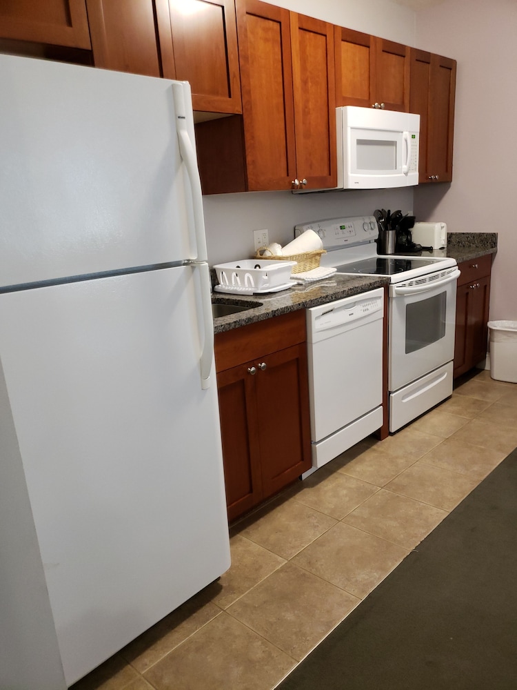 Crescent Suites Hotel - photo 10