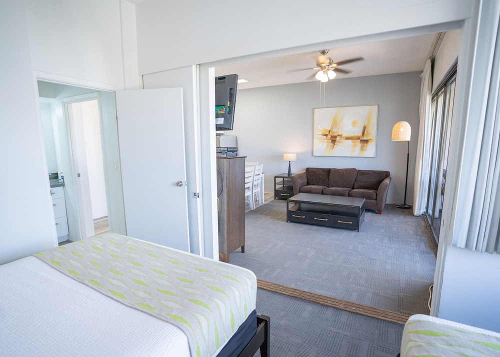 Waikiki Banyan Condo Located One Block From Waikiki Beach by Koko Resort Vacation Rentals - photo 42