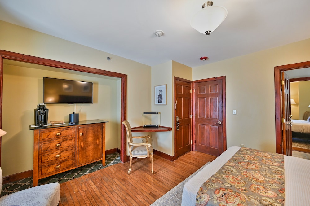 Tom Quick Inn - photo 25