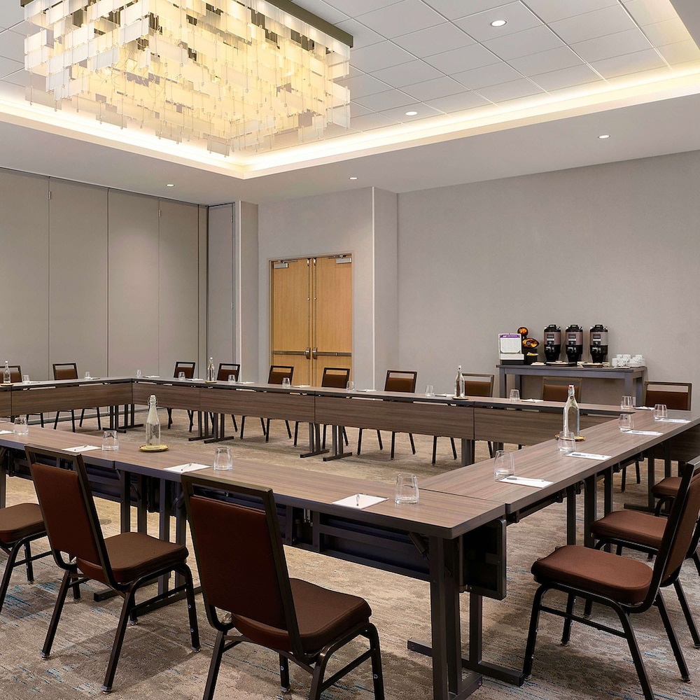 Hilton Garden Inn Grapevine at Silverlake Crossing - photo 60