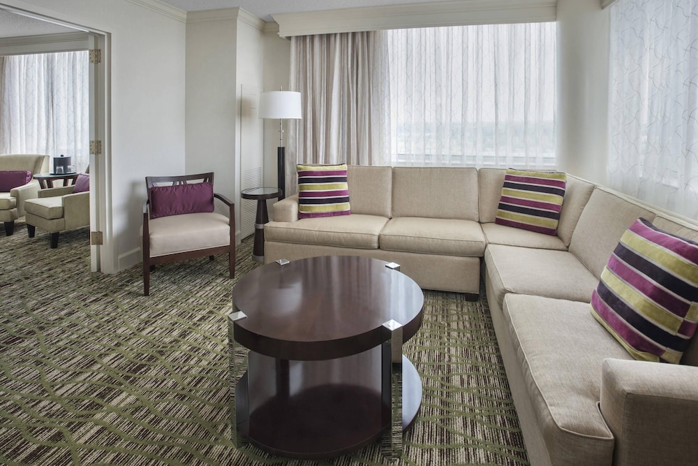 Philadelphia Airport Marriott - photo 20
