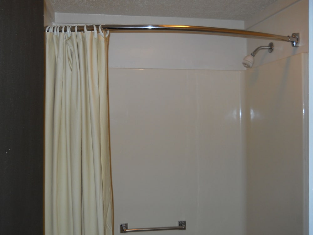 Value Inn Milwaukee Airport South - photo 24