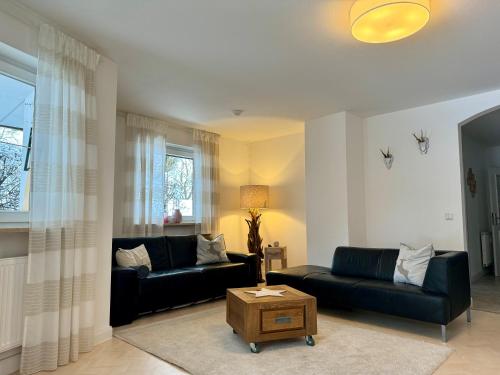Ferienwohnung Gary mit zwei Terrassen und Garten — 4-Star Luxury Hotel in Garmisch-Partenkirchen, Germany