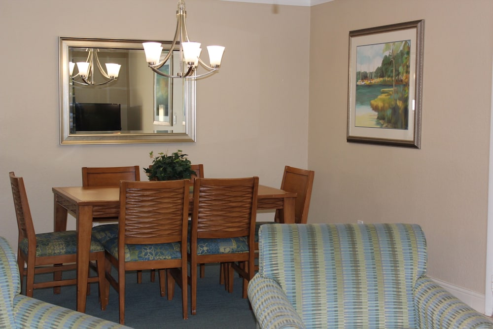 Blue Tree Resort at Lake Buena Vista - photo 18