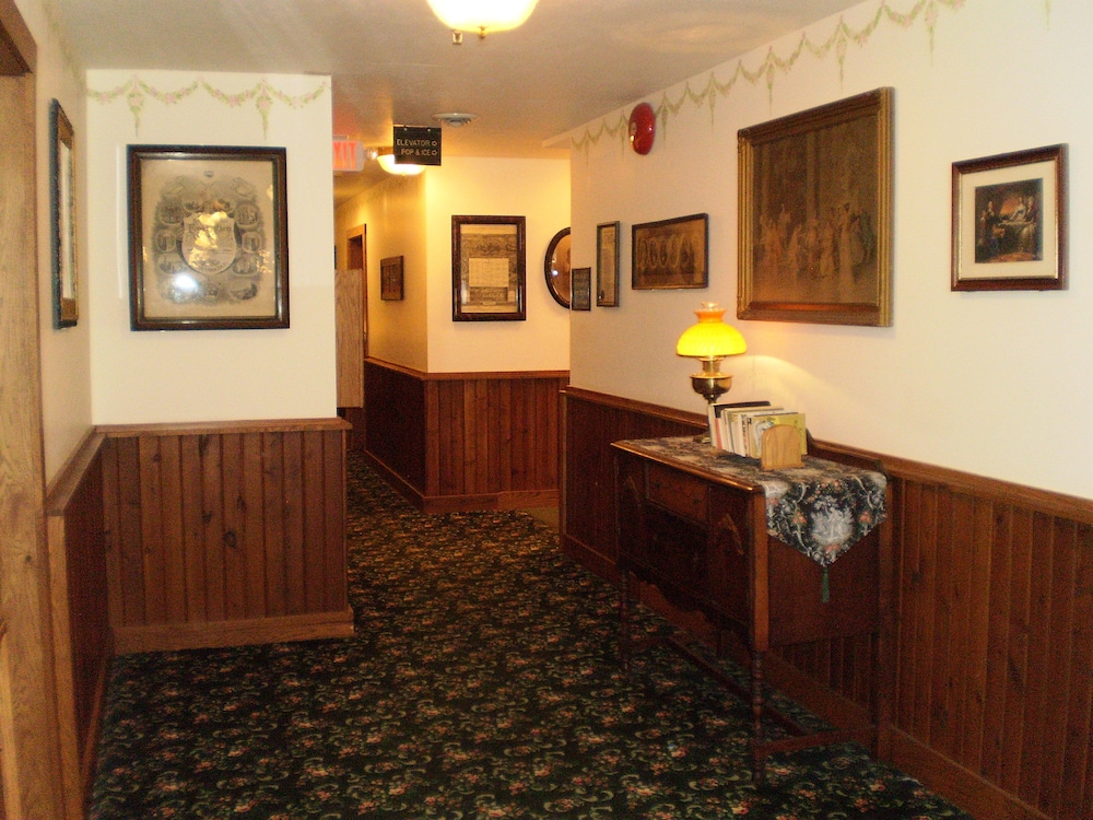 Hotel Millersburg - photo 72