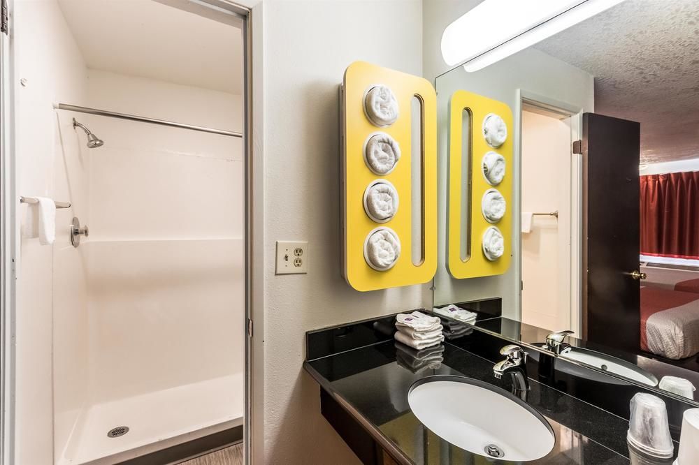 Motel 6 McMinnville - photo 24