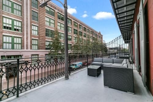 The Pelican — eco-hotel in New Orleans