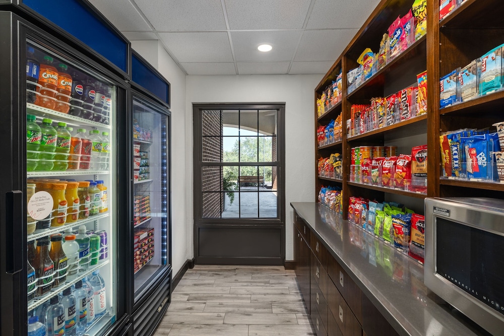 Four Points by Sheraton Greensboro Airport - photo 30