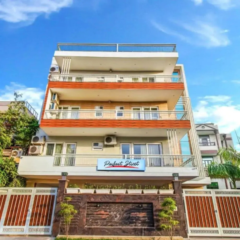 Parfait Street 2Bhk service apartment near Fortis — 4-Star Luxury Hotel in Gurgaon, India