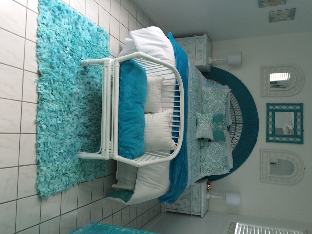 Suites On The Beach - photo 6