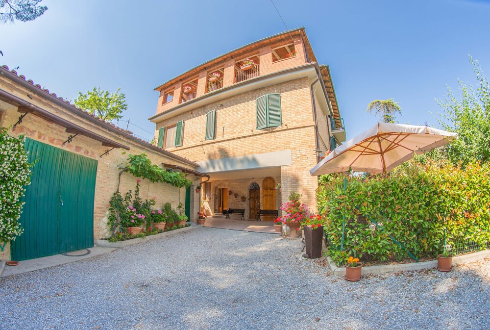 I Due Cipressi - last minute hotel in Torrenieri
