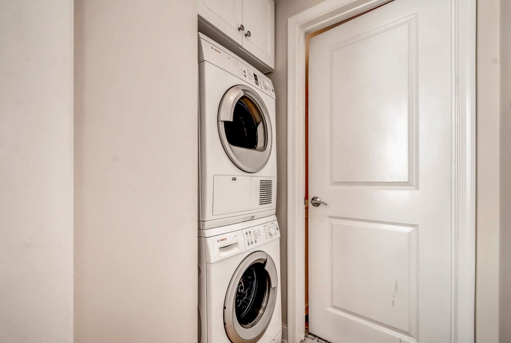 Longwood Towers Apartments - photo 19