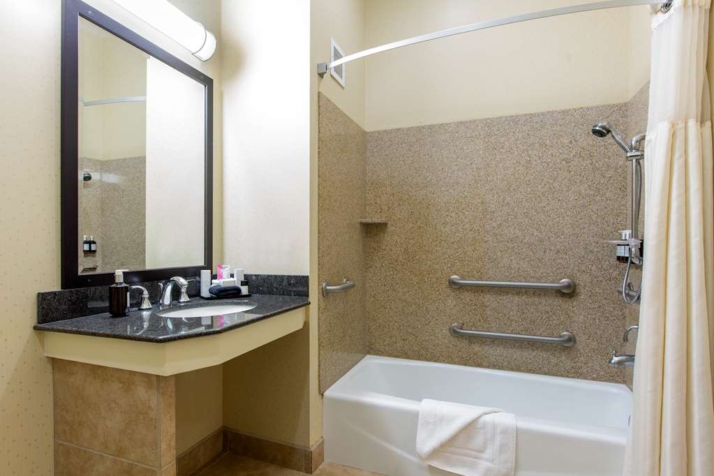The Oaks Hotel & Suites - photo 39