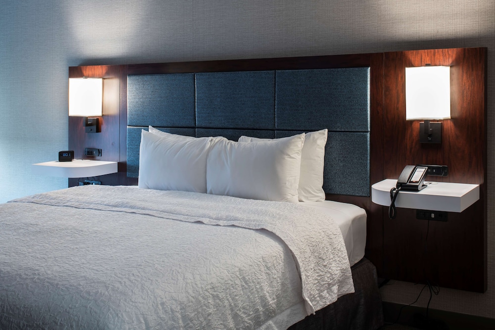 Hampton Inn & Suites Chicago Lincolnshire - photo 22