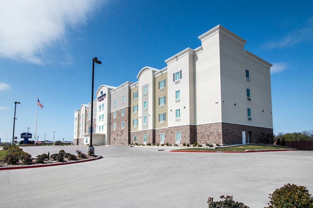 Candlewood Suites Waco by IHG - photo 46