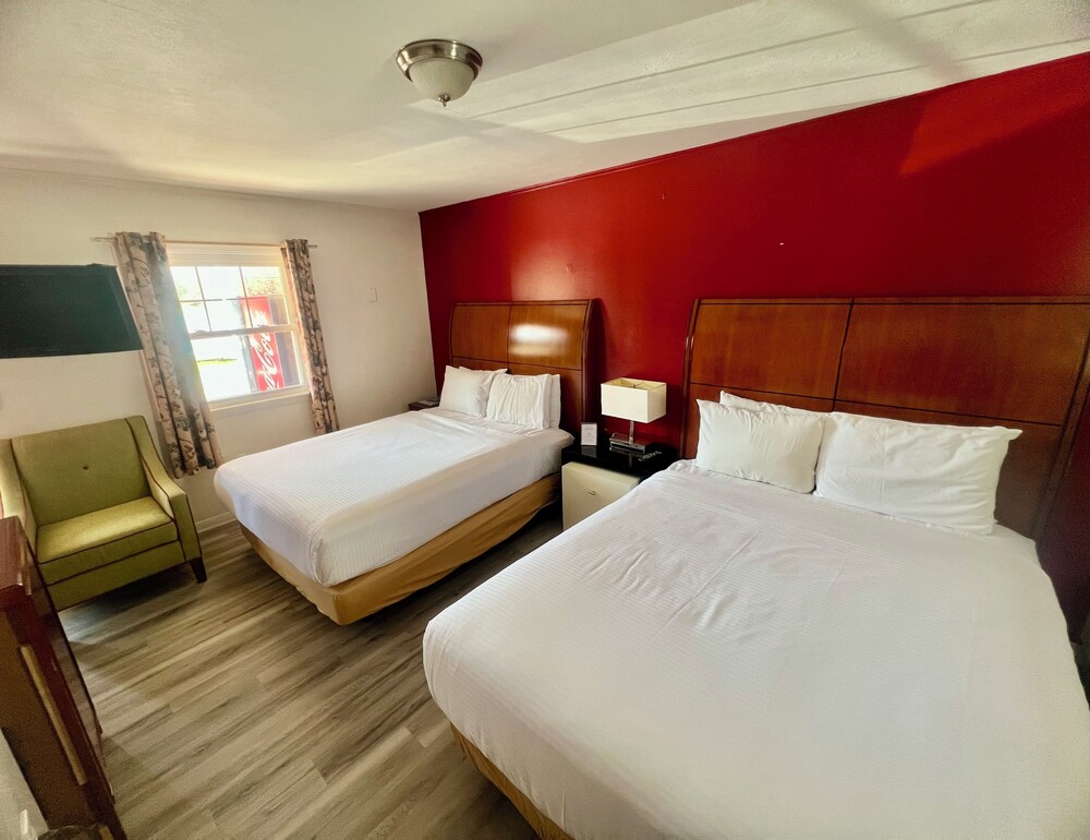 Saco River Motor Lodge & Suites - photo 7
