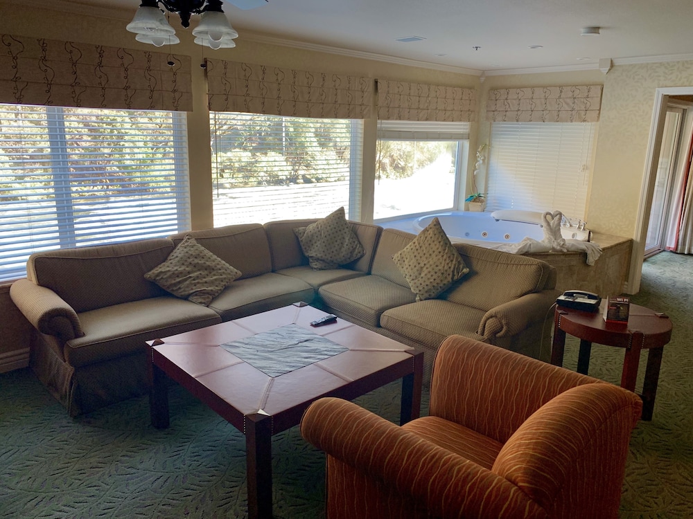 Yosemite View Lodge - photo 42