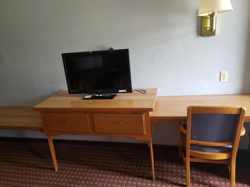 Land of Ahs Motor Inn - photo 11