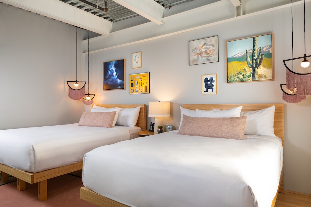 Canvas Hotel Dallas - photo 9
