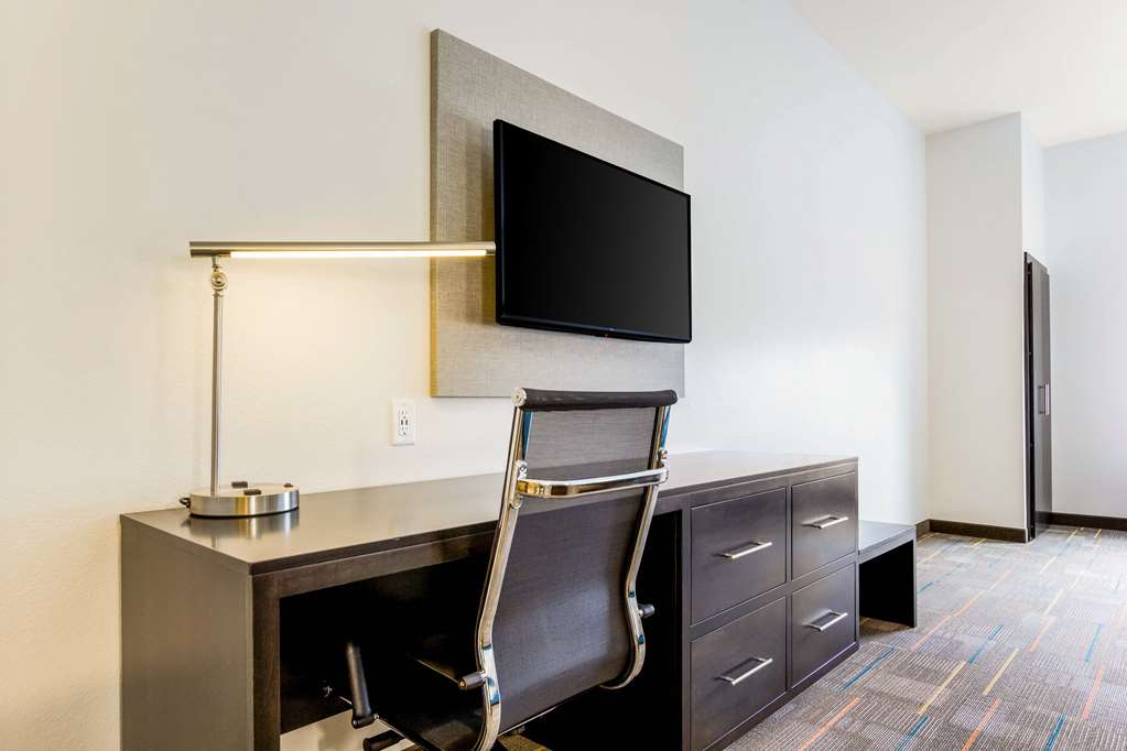 MainStay Suites Winfield Teays Valley - photo 26