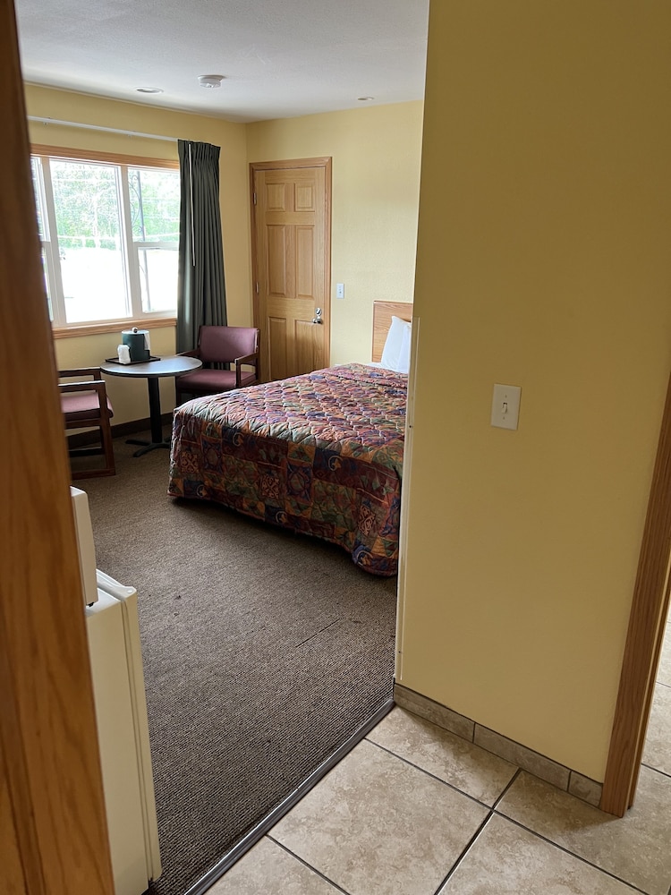 All Star Inn & Suites - photo 39